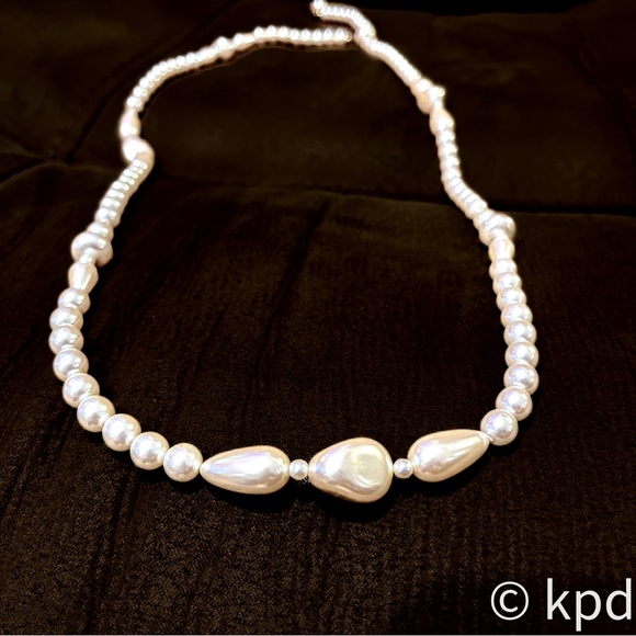 ESTATE AUCTION- appears to be mixed large fresh water/ baroque pearls! - Picture 2 of 7